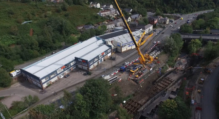 Ainscough Crane Hire uses telescopic Liebherr to build superstructure bridge  - анонс