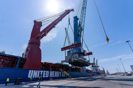 Port of San Diego claims a first with all-electric dual mobile harbor cranes - анонс