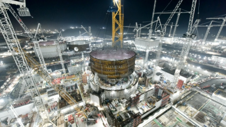 World’s biggest crane keeps Hinkley power station project on track  - анонс