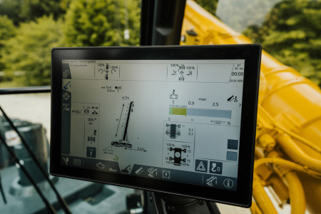 Liebherr launches 3rd generation of LICCON crane control system - анонс