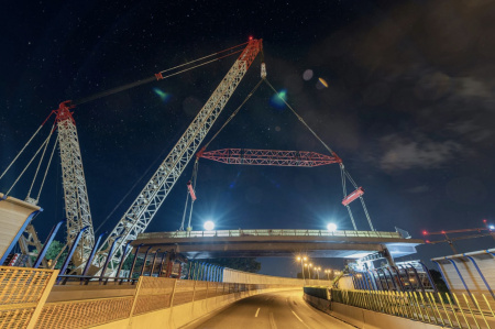 Mammoet deploys huge crawler crane for Vienna bridge removal - анонс